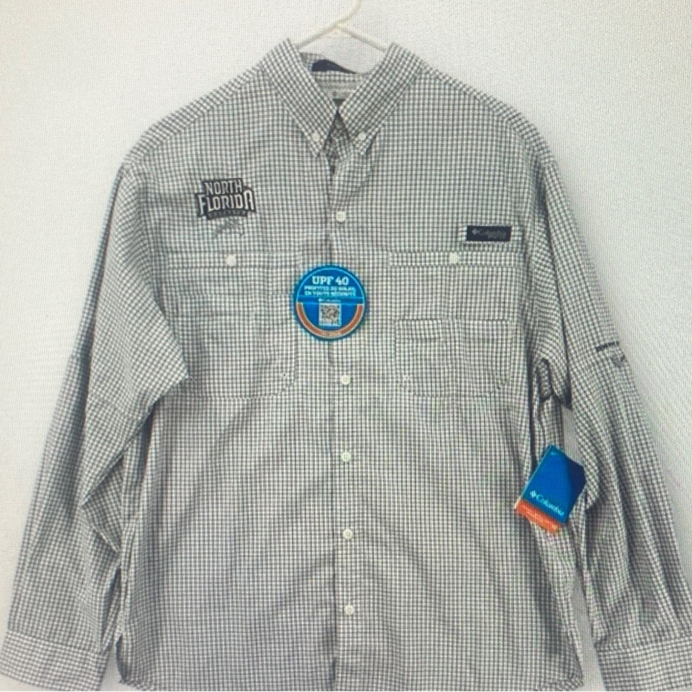 Columbia Men's Gray Checkered Button-Down Shirt